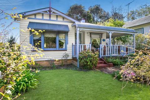 Ambrose Cottage Front Apartment - Accommodation Sydney 0