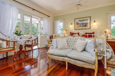 Amore Mt Tamborine - Sydney 4u 1