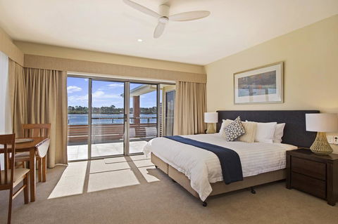 Ana Mandara Luxury Bed & Breakfast - Accommodation Sydney 0