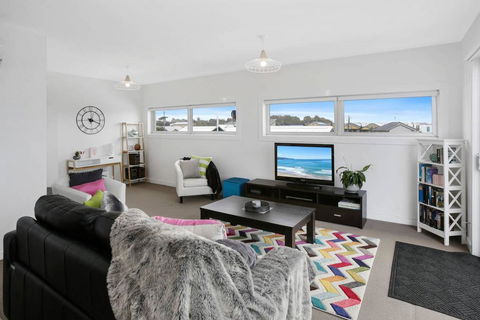 APOLLO 13 PENTHOUSE - Free Wifi & Huge Terrace! - Accommodation Sydney 1