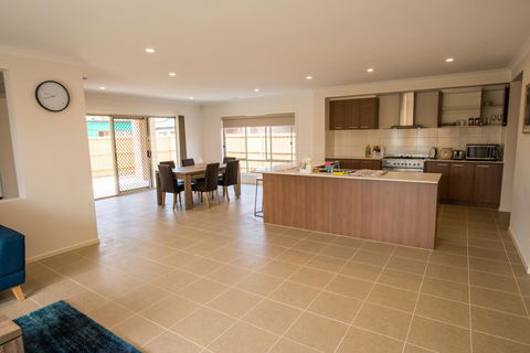 Apple House Point Cook - Accommodation Sydney 3