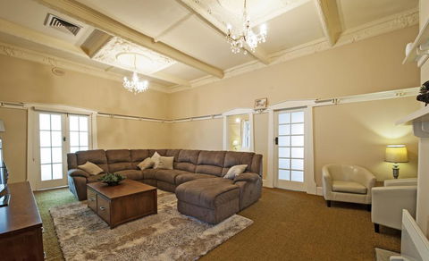 Arch On Mellool - Accommodation Sydney 3