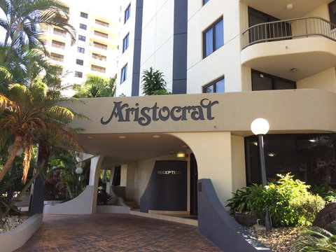 Aristocrat Apartments - Accommodation Sydney 2