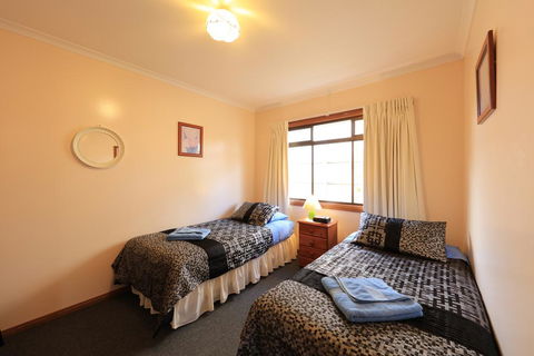 Arthur River Holiday Units - Sydney 4u 0