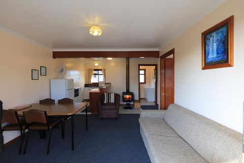 Arthur River Holiday Units - Sydney 4u 3