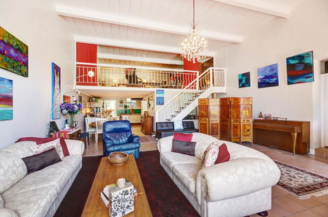 Arty Warehouse Apartment - Stroll To South Beach - Sydney 4u 3