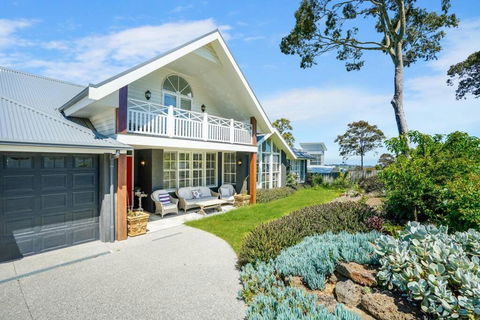 Luxury & Plush Lifestyle 5 Bedroom House In Mt Eliza - Sydney 4u 0