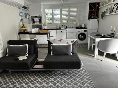 Luxury Boutique Self-Contained Private Granny Flat - Sydney 4u 0