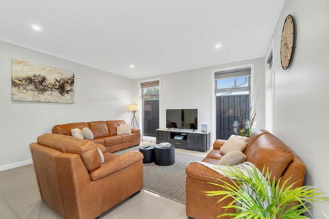 Luxury On City Fringe In Klemzig By Elegant Stays - Sydney 4u 1