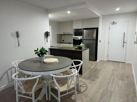 Luxury Spacious Apartment - Sydney 4u 2