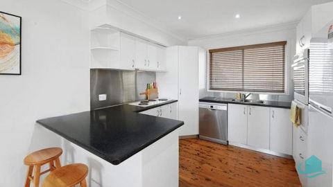 Macquarie Paradise - Family Entertainer - Sydney 4u 3