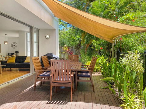 Maggies Beachfront Apartment 9 - Sydney 4u 1