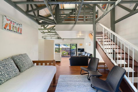 MAIN STAY - 100m To Patrolled Beach, Pool, Wifi, Close To Cafes - Accommodation Sydney 1