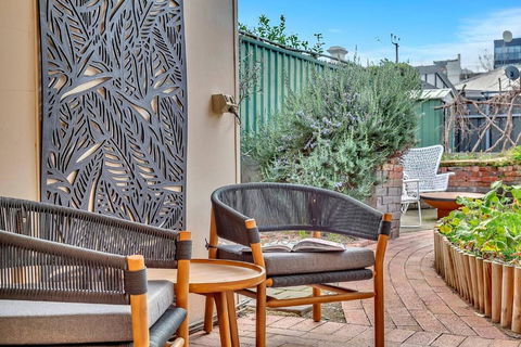 Main Street Terrace - An Elegant Urban Escape - Sydney 4u 1