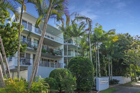 MAINSAIL8- MOOLOOLABA BEACH - Sydney 4u 3