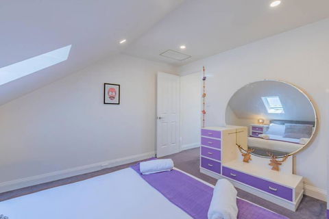 MELVINGTON BOUTIQUE APARTMENT IN HOBART CBD O - Sydney 4u 3