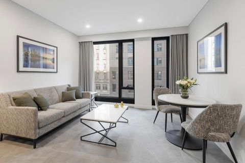Meriton Suites Melbourne - Accommodation Sydney 0