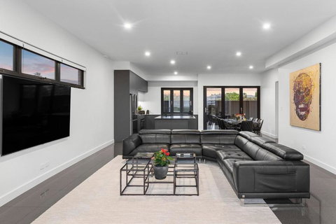 Moana Sands - Luxury Beachfront - Accommodation Sydney 3