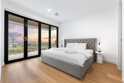 Moana Sands - Luxury Beachfront - Accommodation Sydney 1