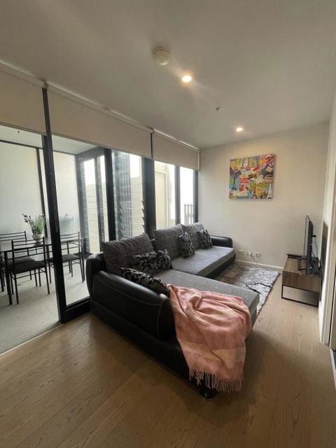 Modern 1BD Apt W Free Parking In Central Brunswick - Sydney 4u 2