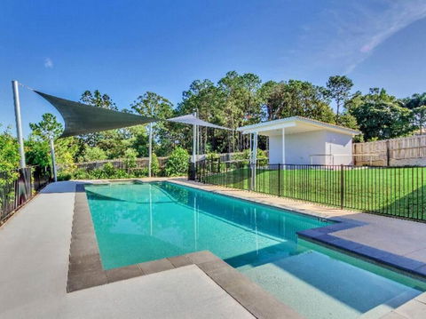 Modern Homely Townhouse With Pool Access & Free WIFI - Sydney 4u 0