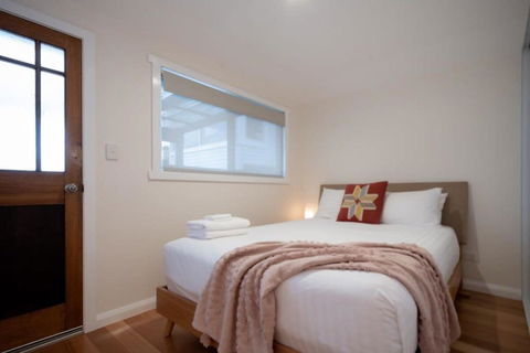 Modern Self Contained Unit Views Parking And WiFi - Sydney Resort 3
