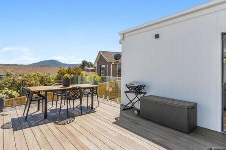 Mountain View Villa-close To Shops-10min To CBD - Accommodation Sydney 0