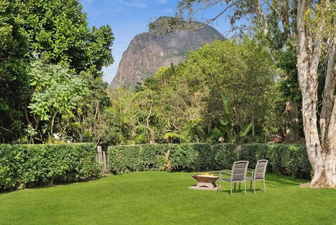 Mountain Views, Spa Bath, Pet Friendly, Near Zoo! - Sydney 4u 0