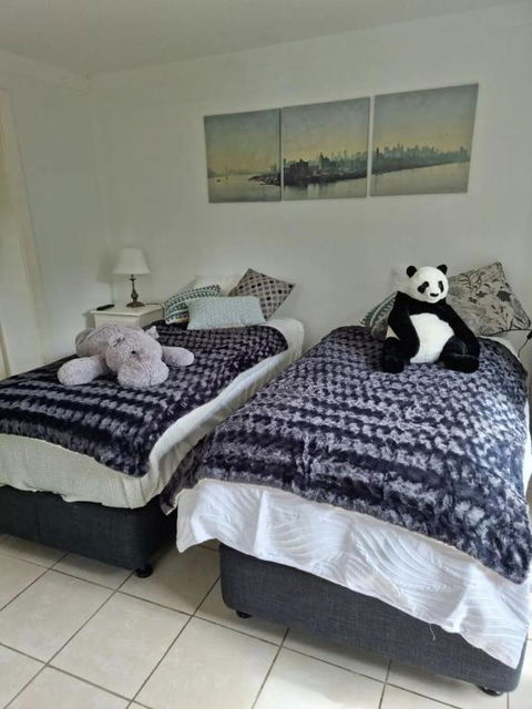 Mountshannon - Sydney 4u 3
