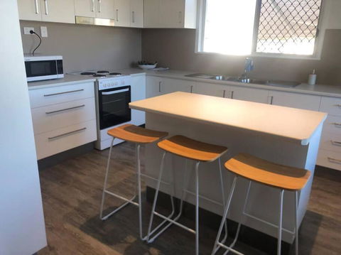 Mt Isa - Emerald Gem 3 Bedroom Home QUIET AREA - Sydney 4u 3