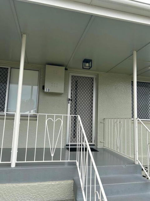Mt Isa - Emerald Gem 3 Bedroom Home QUIET AREA - Sydney 4u 1