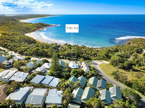 NEW Luxury Angourie Villa! Dream Location, WiFi ++ - Sydney 4u 1