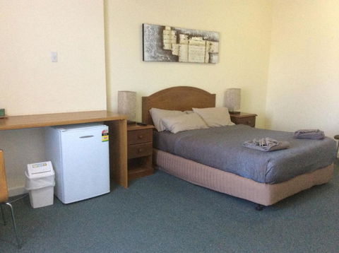 New Whyalla Hotel - Sydney 4u 2