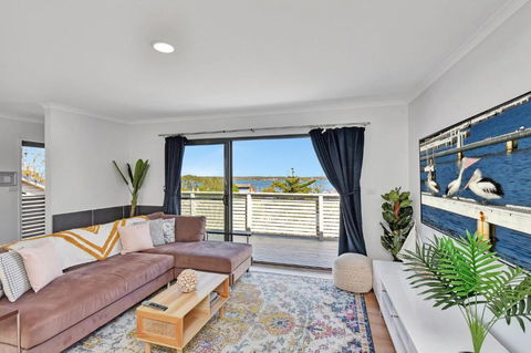 New Property Seabreeze Bungalow - Lakeview Sunset Delight At Sunshine On Lake Macquarie - Sydney 4u 2