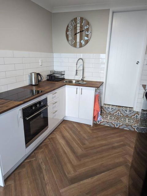 Newly Renovated With Ocean Views - Sydney 4u 3