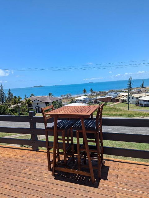 Newly Renovated With Ocean Views - Sydney 4u 2