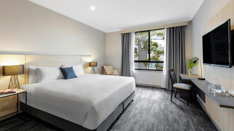 Oaks Sydney North Ryde Suites - Accommodation Sydney 0