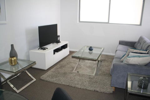 North Sydney Wyndel Apartments-MIL1005 - Sydney 4u 1