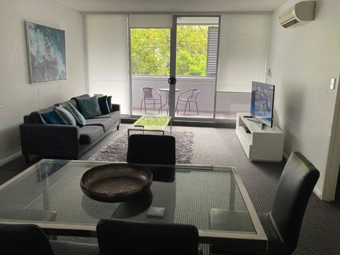 North Sydney Wyndel Apartments-MIL1005 - Sydney 4u 0