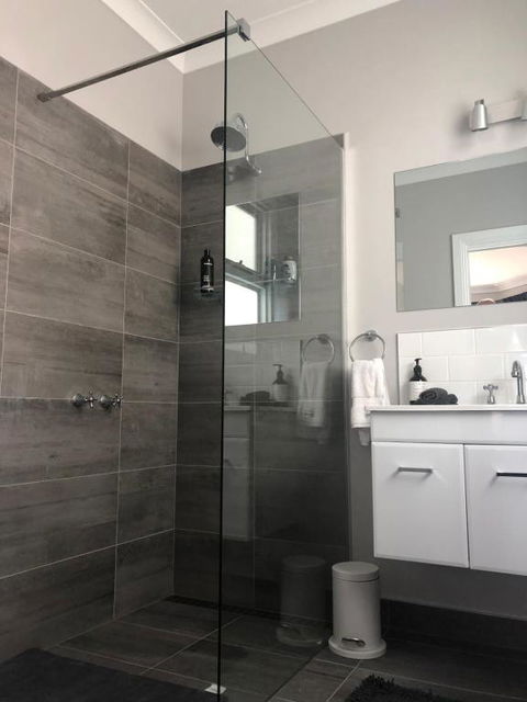 Number 10 -King Bed With Breakfast - Sydney 4u 1