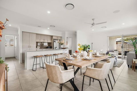 Oasis Retreat In Coomera - Sydney 4u 1
