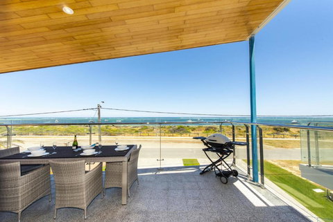 Ocean Sunset - Luxury Apartment With Ocean Views - Accommodation Sydney 1