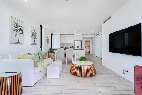 OPUS Apartment - Beach At Your Doorstep Short Walk To Light Rail - Sydney 4u 2