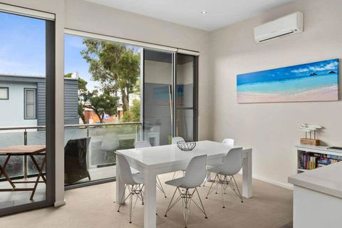OG- By The Sea, 400m To Beach - Accommodation Sydney 3