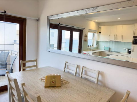On The Esplanade - Close To Beach & Cronulla Mall With Aircon - Accommodation Sydney 2