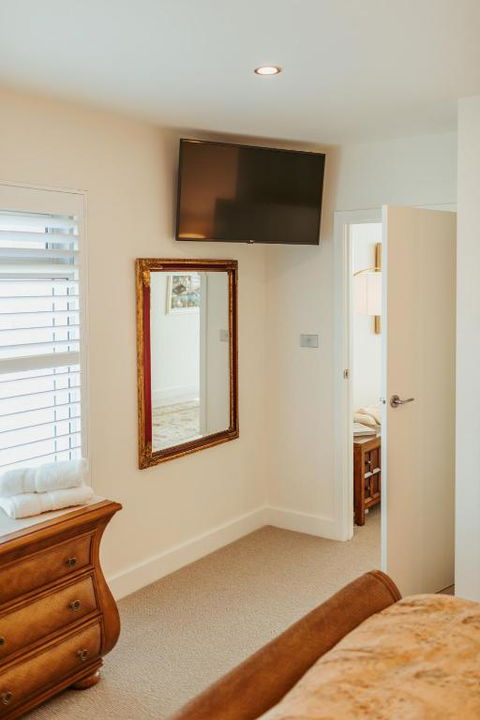 ONE Luxury Apartment - Accommodation Sydney 3