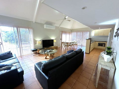 Osprey Holiday Village Unit 117 - Sydney 4u 3