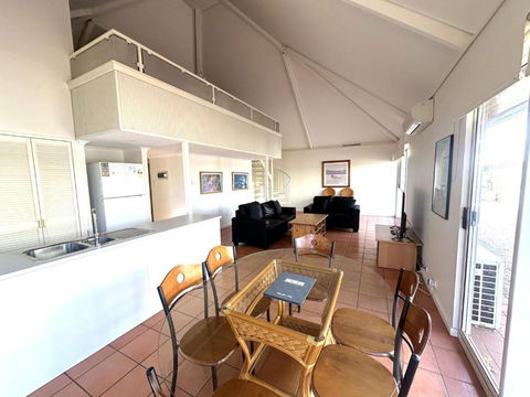 Osprey Holiday Village Unit 123 - Sydney 4u 0