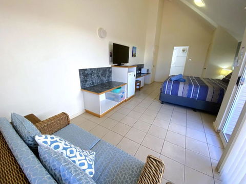 Osprey Holiday Village Unit 201 1 Bedroom - Sydney 4u 2