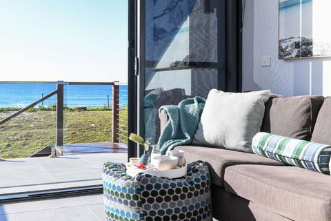 Pacific Dawn On The Beach One - Sydney 4u 1